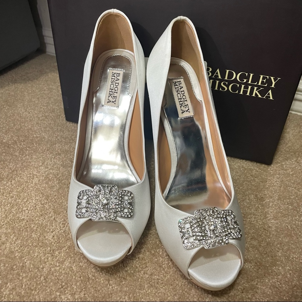 Badgley Mischka Tory Heels